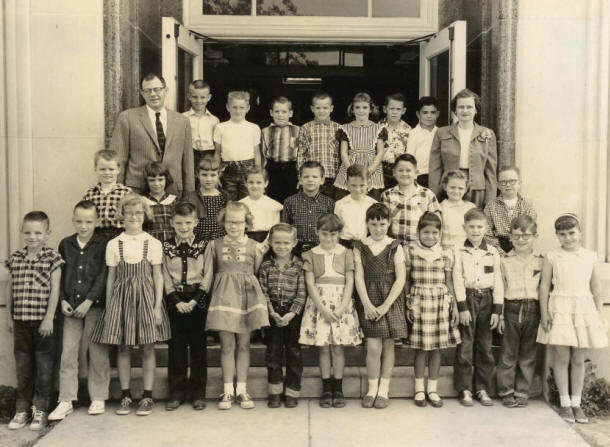 DeQueen Elementary School 1957- 1958